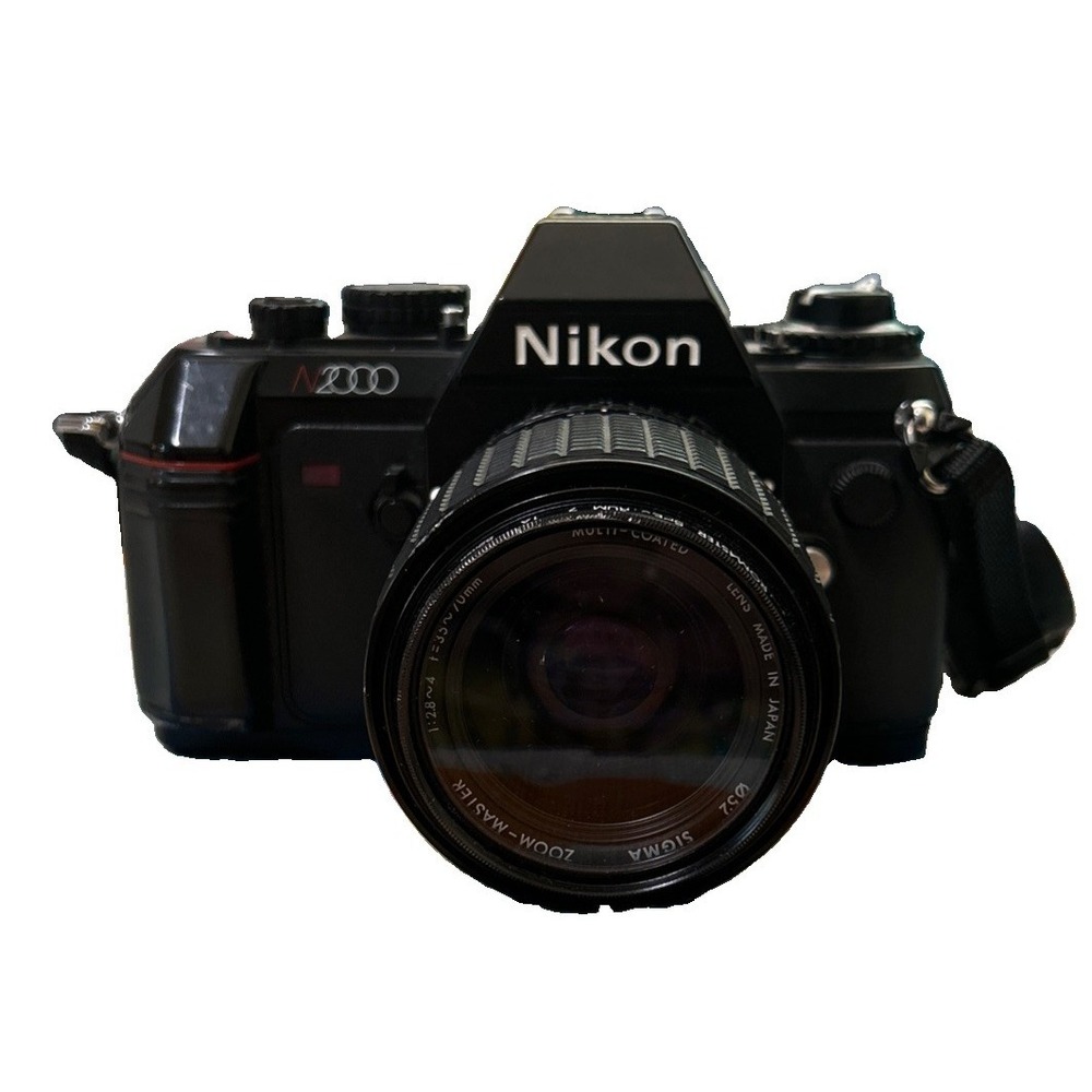 Nikon N2000 Camera With 35-70mm Sigma Lens Tested Working Clean